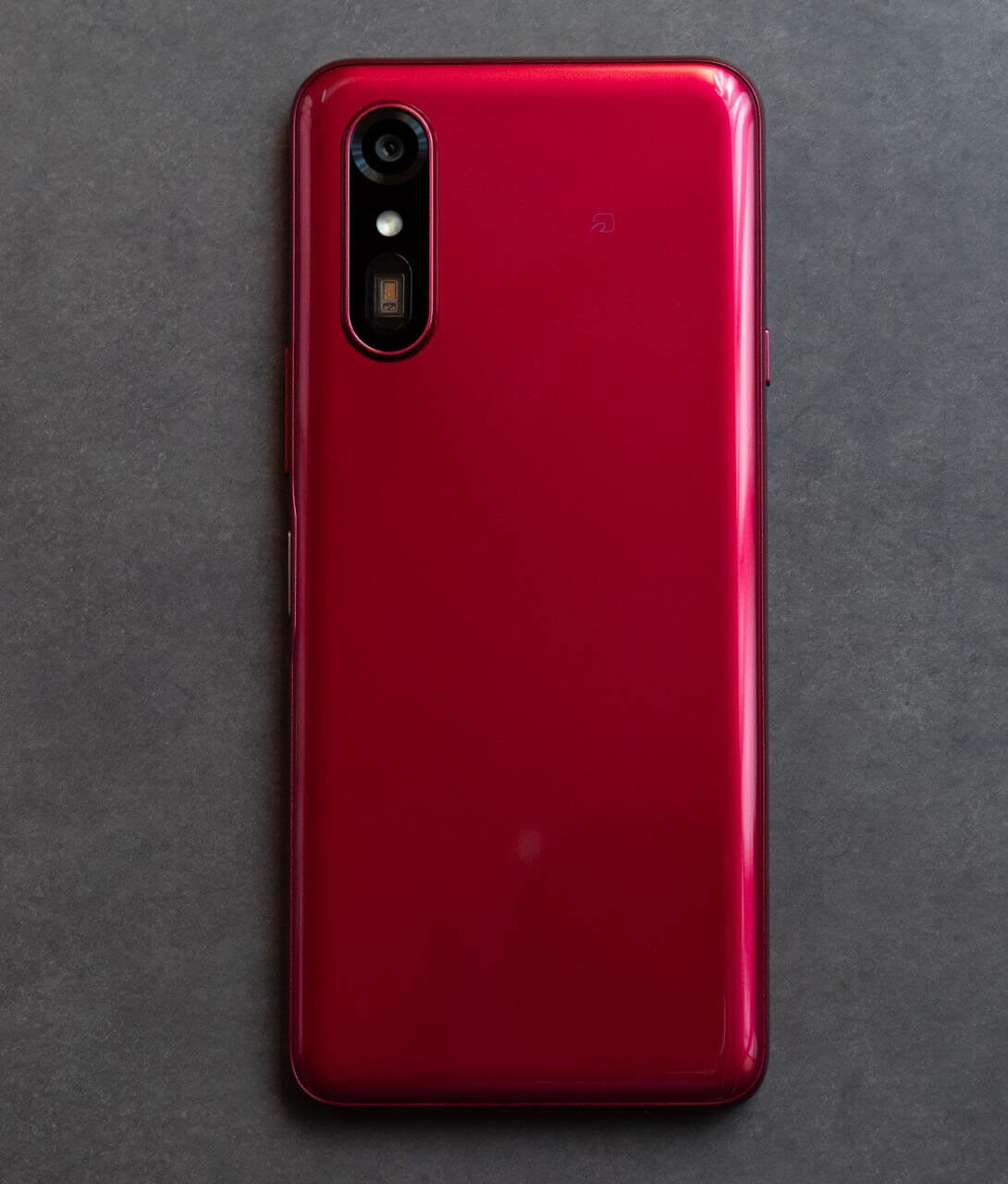 らくらくスマートフォン a本体画像