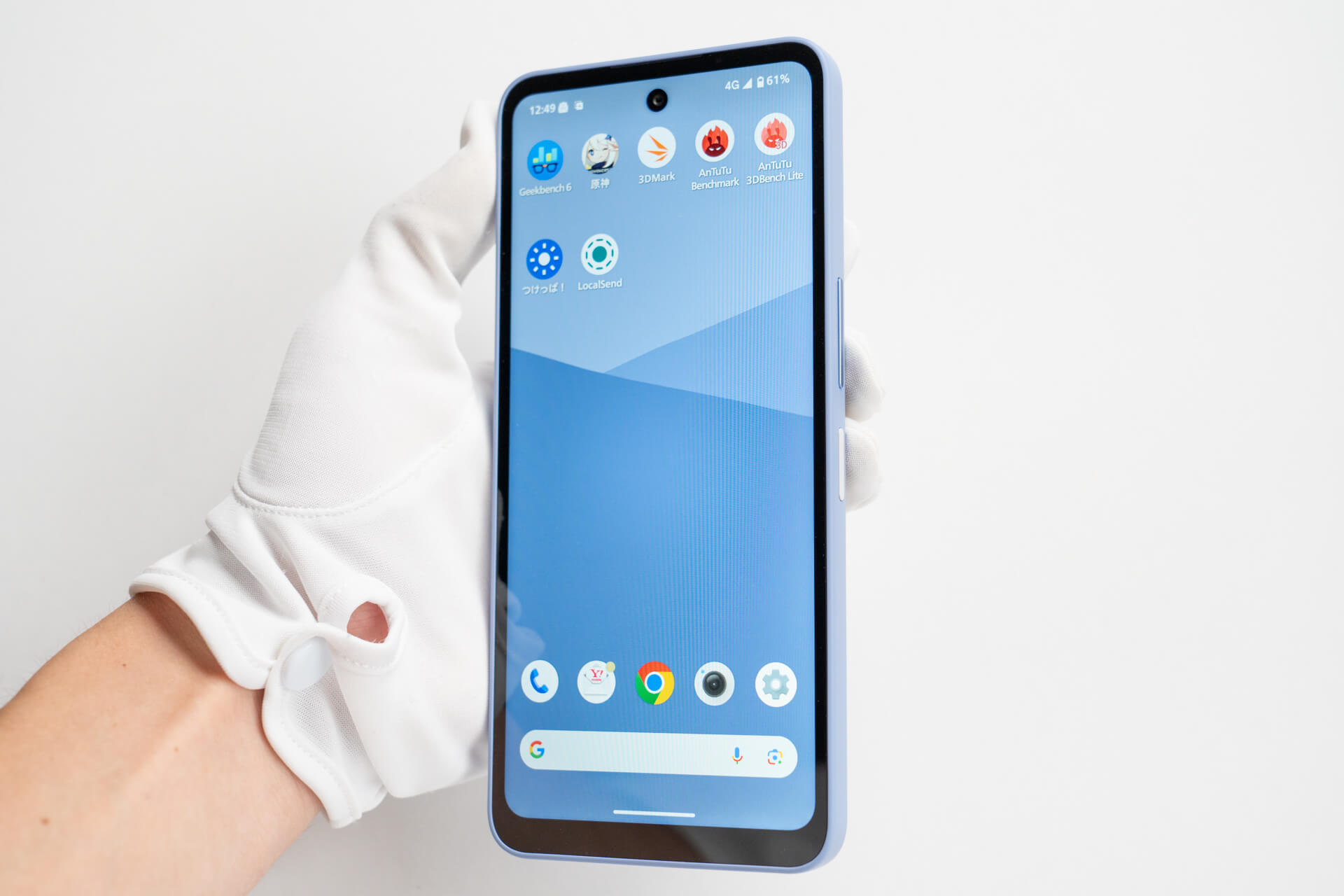筆者が購入したAQUOS wish5の手持ち画像