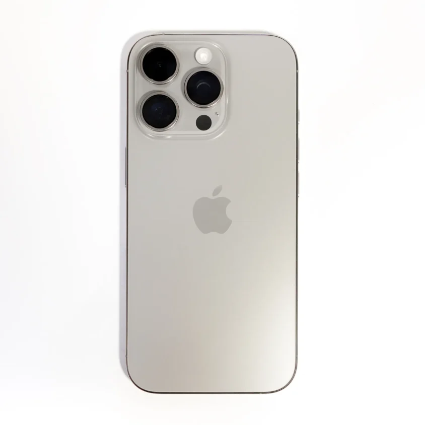 iPhone16 Proの実機写真