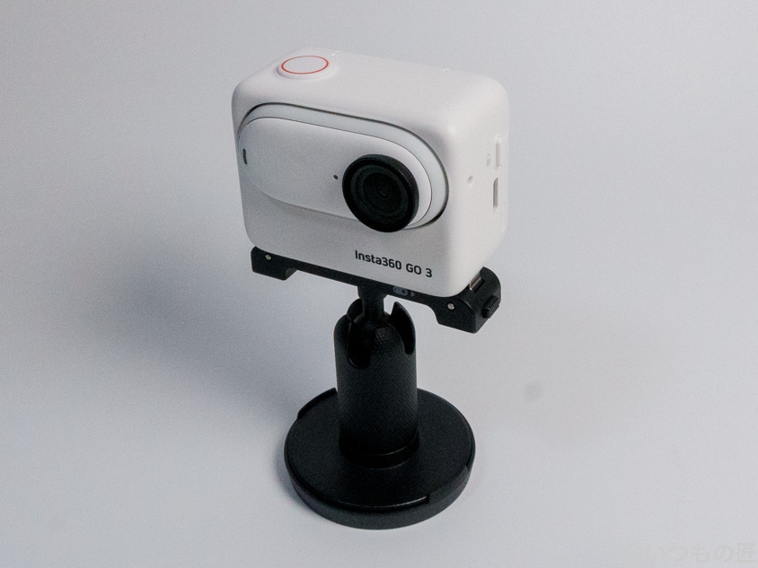Insta360 GO 3 レビュー
カメラとポッドとピボットスタンド
