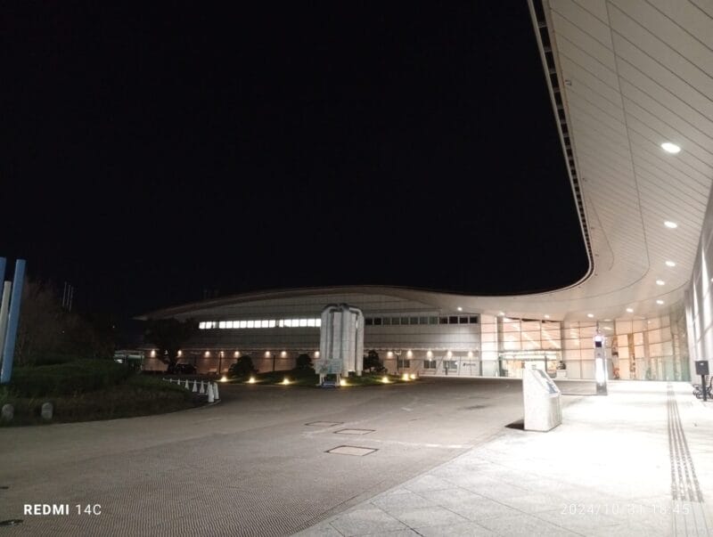 Xiaomi Redmi 14C カメラ
Xiaomi Redmi 14C で撮影した夜景写真
