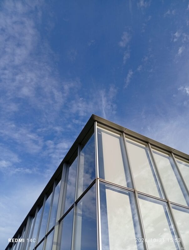 Xiaomi Redmi 14C カメラ
Xiaomi Redmi 14C でズーム撮影した風景写真