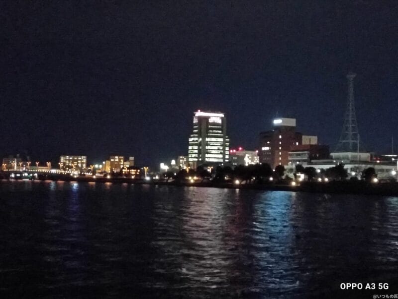 OPPO A3 5G カメラ
OPPO A3 5G カメラでズーム撮影した夜景写真