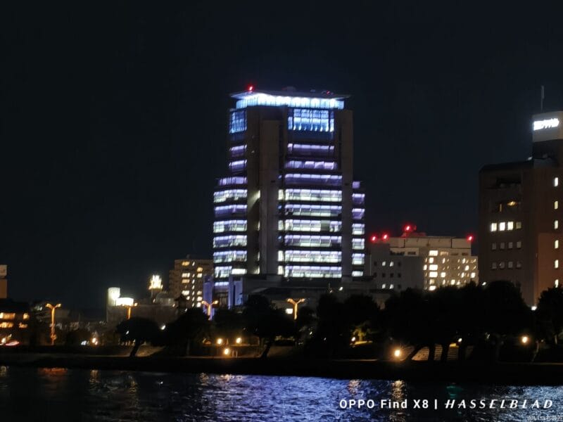 OPPO Find X8 カメラ
OPPO Find X8でズーム撮影した夜景写真