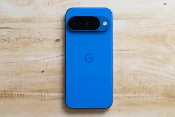 Google Pixel 10 本体写真