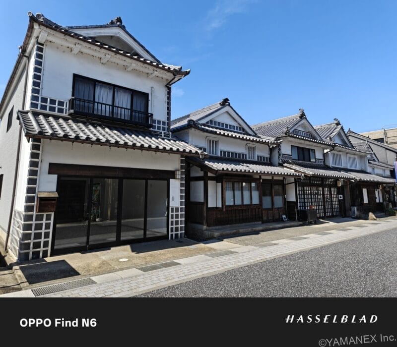 OPPO Find N6 カメラ 瓦屋根の建物を捉えた一枚