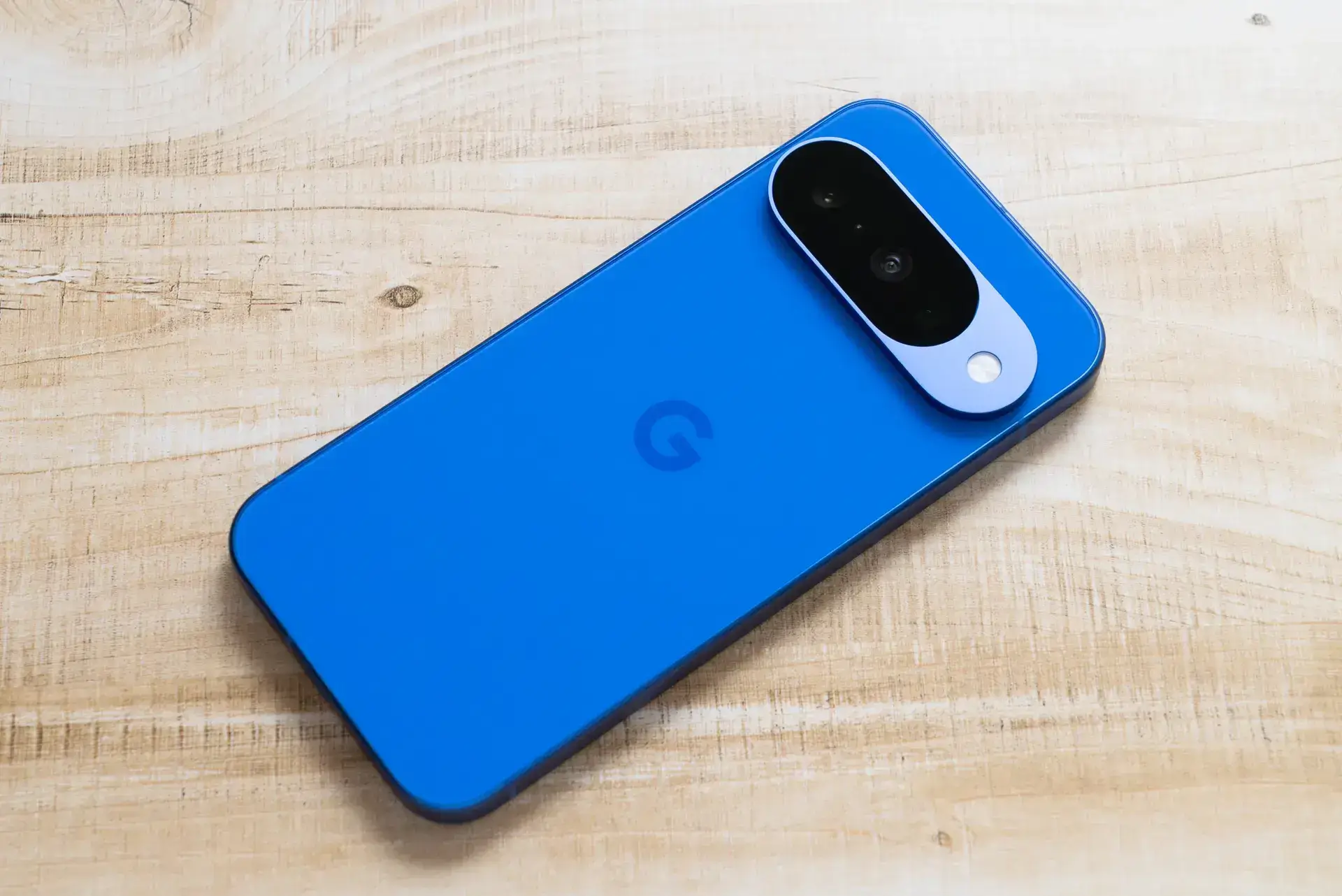 Google Pixel 10の背面デザイン